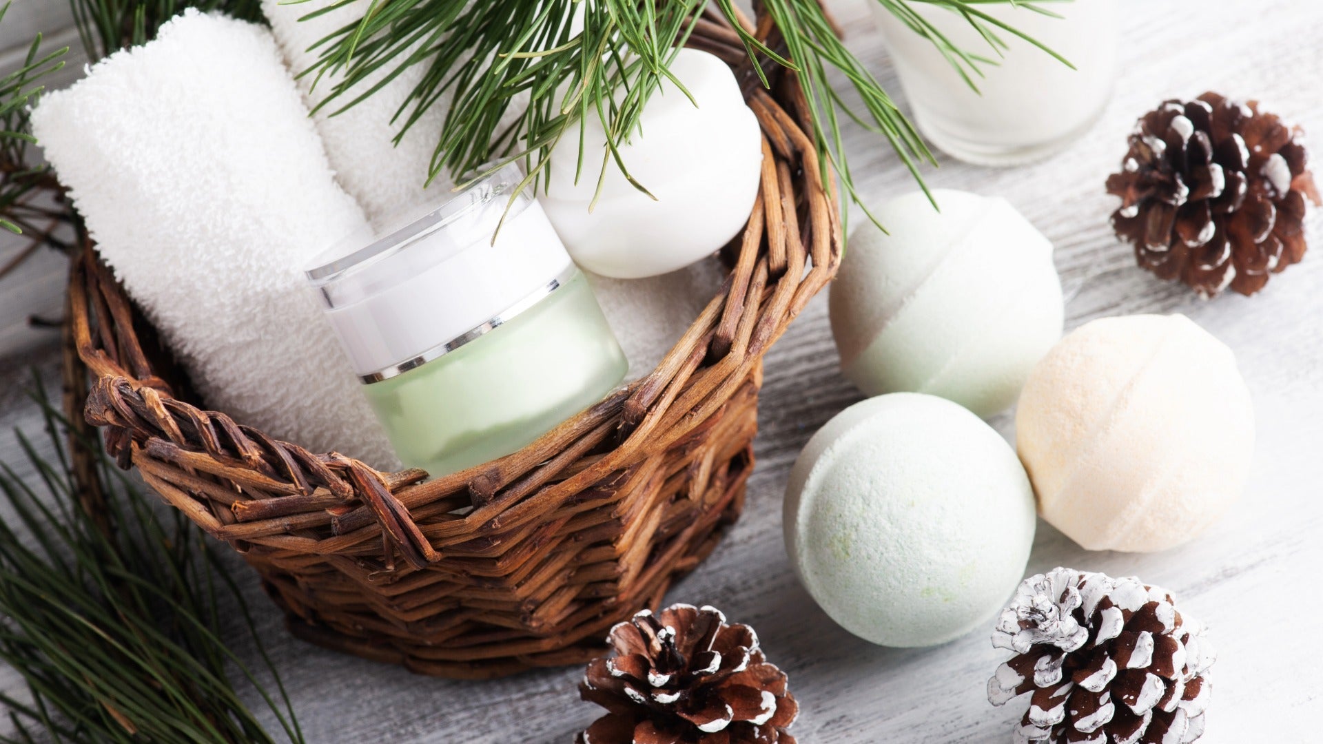 Holiday Gift Class: Soaps, Scrubs & Bath Bombs (21+ only)